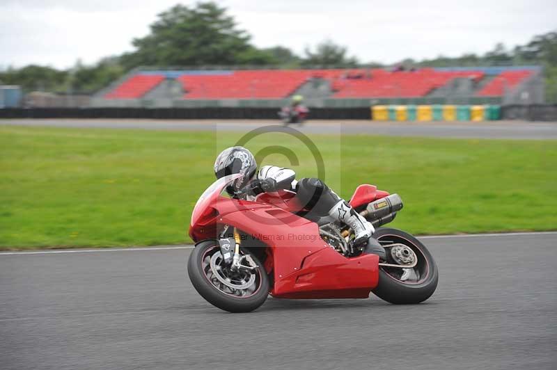 Motorcycle action photographs;cadwell;cadwell park photographs;event digital images;eventdigitalimages;motor racing louth lincolnshire;no limits trackdays;peter wileman photography;trackday;trackday digital images;trackday photos