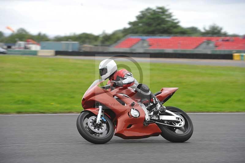 Motorcycle action photographs;cadwell;cadwell park photographs;event digital images;eventdigitalimages;motor racing louth lincolnshire;no limits trackdays;peter wileman photography;trackday;trackday digital images;trackday photos