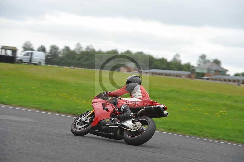 Motorcycle action photographs;cadwell;cadwell park photographs;event digital images;eventdigitalimages;motor racing louth lincolnshire;no limits trackdays;peter wileman photography;trackday;trackday digital images;trackday photos