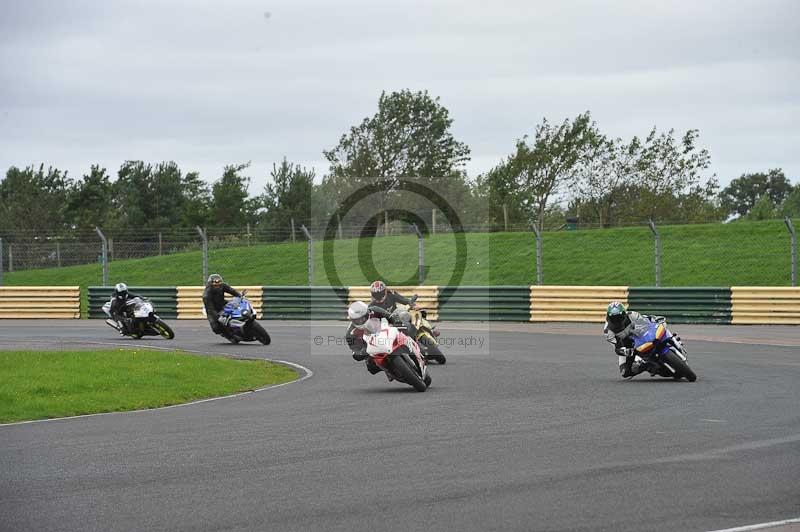 Motorcycle action photographs;cadwell;cadwell park photographs;event digital images;eventdigitalimages;motor racing louth lincolnshire;no limits trackdays;peter wileman photography;trackday;trackday digital images;trackday photos