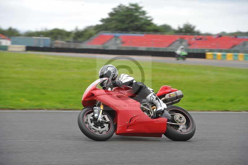 Motorcycle action photographs;cadwell;cadwell park photographs;event digital images;eventdigitalimages;motor racing louth lincolnshire;no limits trackdays;peter wileman photography;trackday;trackday digital images;trackday photos