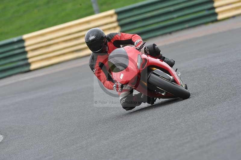 Motorcycle action photographs;cadwell;cadwell park photographs;event digital images;eventdigitalimages;motor racing louth lincolnshire;no limits trackdays;peter wileman photography;trackday;trackday digital images;trackday photos
