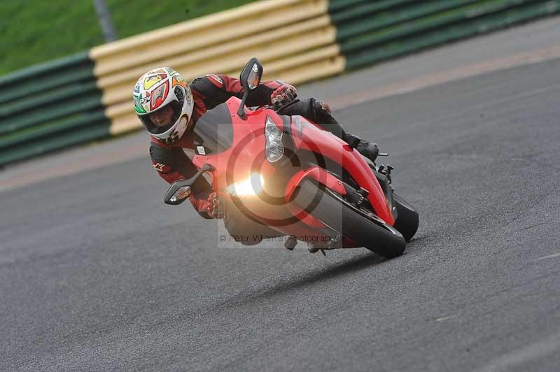 Motorcycle action photographs;cadwell;cadwell park photographs;event digital images;eventdigitalimages;motor racing louth lincolnshire;no limits trackdays;peter wileman photography;trackday;trackday digital images;trackday photos