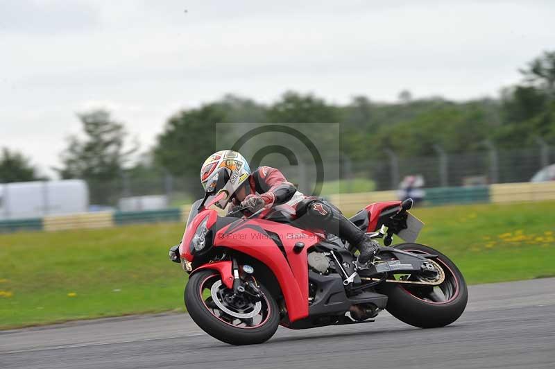 Motorcycle action photographs;cadwell;cadwell park photographs;event digital images;eventdigitalimages;motor racing louth lincolnshire;no limits trackdays;peter wileman photography;trackday;trackday digital images;trackday photos