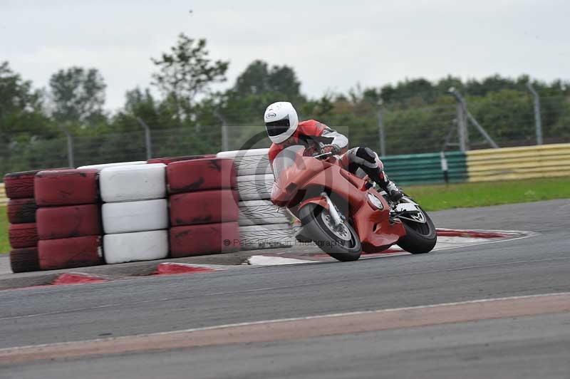 Motorcycle action photographs;cadwell;cadwell park photographs;event digital images;eventdigitalimages;motor racing louth lincolnshire;no limits trackdays;peter wileman photography;trackday;trackday digital images;trackday photos