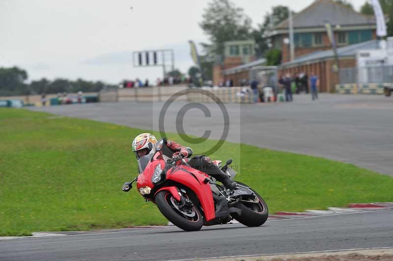 Motorcycle action photographs;cadwell;cadwell park photographs;event digital images;eventdigitalimages;motor racing louth lincolnshire;no limits trackdays;peter wileman photography;trackday;trackday digital images;trackday photos