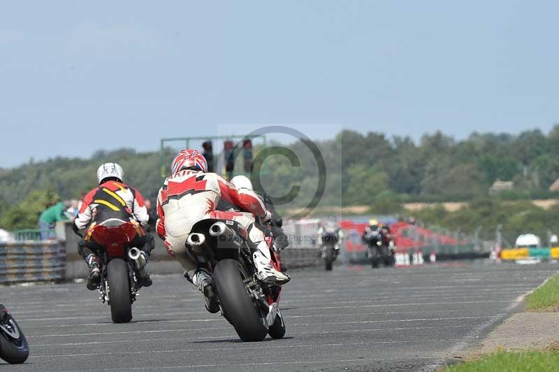 Motorcycle action photographs;cadwell;cadwell park photographs;event digital images;eventdigitalimages;motor racing louth lincolnshire;no limits trackdays;peter wileman photography;trackday;trackday digital images;trackday photos