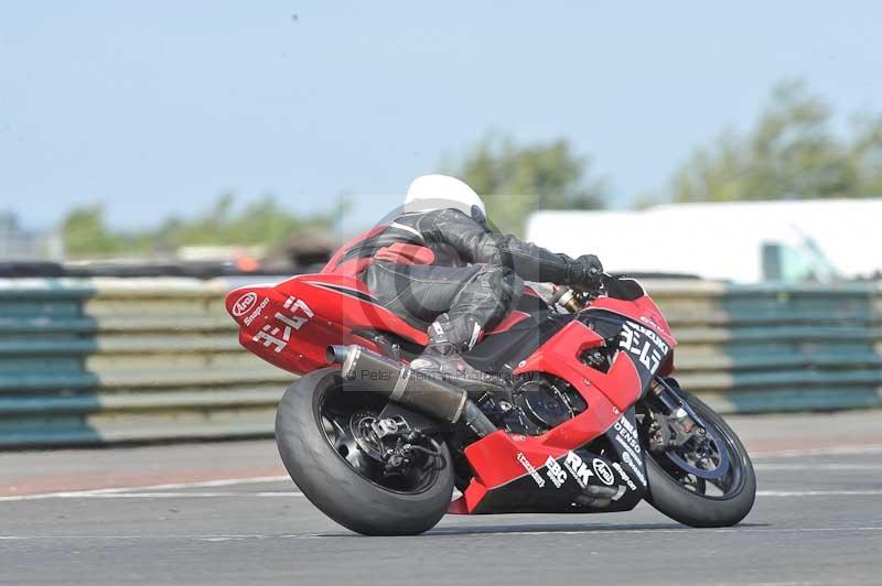Motorcycle action photographs;cadwell;cadwell park photographs;event digital images;eventdigitalimages;motor racing louth lincolnshire;no limits trackdays;peter wileman photography;trackday;trackday digital images;trackday photos