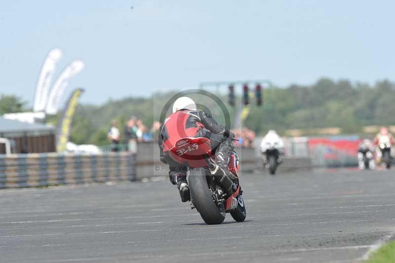 Motorcycle action photographs;cadwell;cadwell park photographs;event digital images;eventdigitalimages;motor racing louth lincolnshire;no limits trackdays;peter wileman photography;trackday;trackday digital images;trackday photos