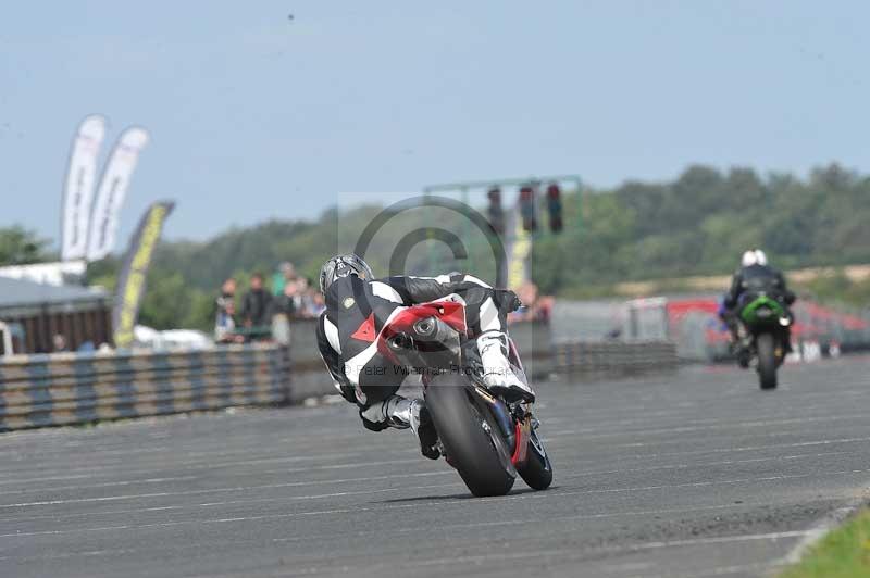 Motorcycle action photographs;cadwell;cadwell park photographs;event digital images;eventdigitalimages;motor racing louth lincolnshire;no limits trackdays;peter wileman photography;trackday;trackday digital images;trackday photos