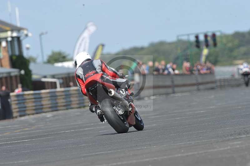 Motorcycle action photographs;cadwell;cadwell park photographs;event digital images;eventdigitalimages;motor racing louth lincolnshire;no limits trackdays;peter wileman photography;trackday;trackday digital images;trackday photos