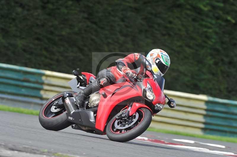 Motorcycle action photographs;cadwell;cadwell park photographs;event digital images;eventdigitalimages;motor racing louth lincolnshire;no limits trackdays;peter wileman photography;trackday;trackday digital images;trackday photos