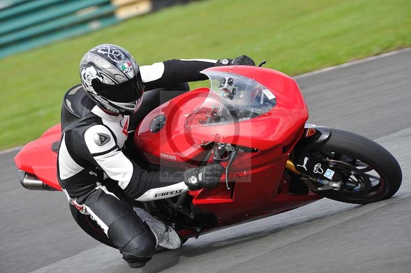 Motorcycle action photographs;cadwell;cadwell park photographs;event digital images;eventdigitalimages;motor racing louth lincolnshire;no limits trackdays;peter wileman photography;trackday;trackday digital images;trackday photos