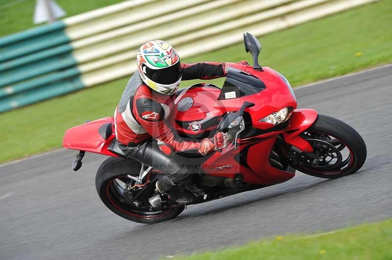 Motorcycle action photographs;cadwell;cadwell park photographs;event digital images;eventdigitalimages;motor racing louth lincolnshire;no limits trackdays;peter wileman photography;trackday;trackday digital images;trackday photos