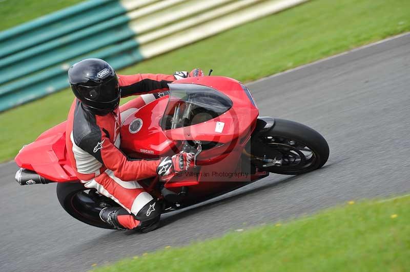 Motorcycle action photographs;cadwell;cadwell park photographs;event digital images;eventdigitalimages;motor racing louth lincolnshire;no limits trackdays;peter wileman photography;trackday;trackday digital images;trackday photos
