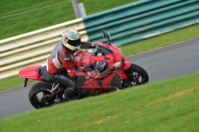 Motorcycle action photographs;cadwell;cadwell park photographs;event digital images;eventdigitalimages;motor racing louth lincolnshire;no limits trackdays;peter wileman photography;trackday;trackday digital images;trackday photos