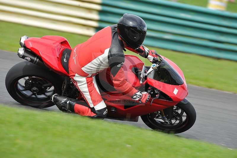 Motorcycle action photographs;cadwell;cadwell park photographs;event digital images;eventdigitalimages;motor racing louth lincolnshire;no limits trackdays;peter wileman photography;trackday;trackday digital images;trackday photos