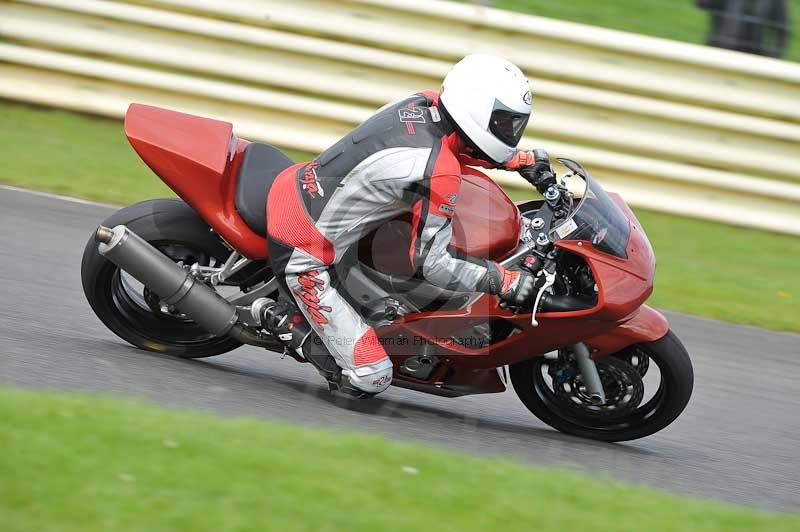 Motorcycle action photographs;cadwell;cadwell park photographs;event digital images;eventdigitalimages;motor racing louth lincolnshire;no limits trackdays;peter wileman photography;trackday;trackday digital images;trackday photos