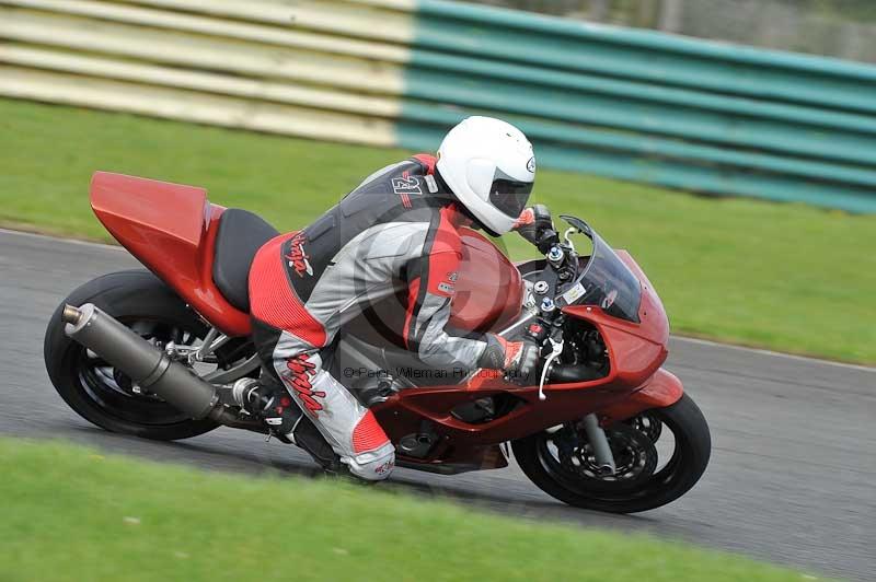 Motorcycle action photographs;cadwell;cadwell park photographs;event digital images;eventdigitalimages;motor racing louth lincolnshire;no limits trackdays;peter wileman photography;trackday;trackday digital images;trackday photos