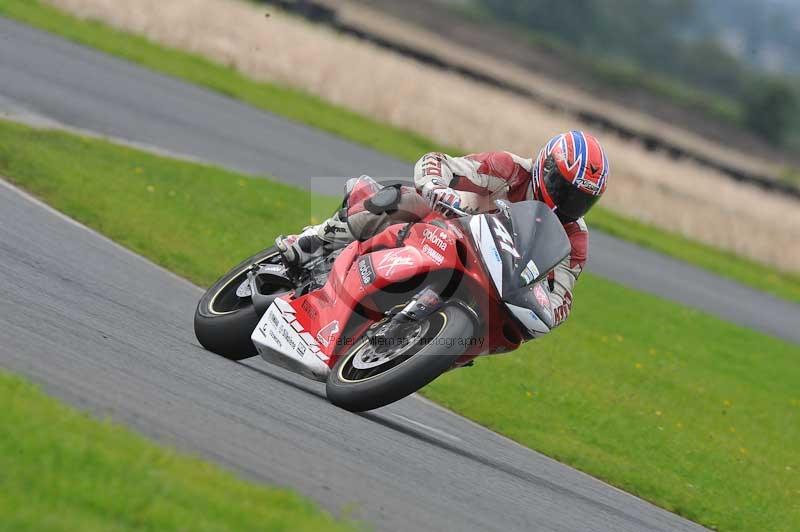 Motorcycle action photographs;cadwell;cadwell park photographs;event digital images;eventdigitalimages;motor racing louth lincolnshire;no limits trackdays;peter wileman photography;trackday;trackday digital images;trackday photos