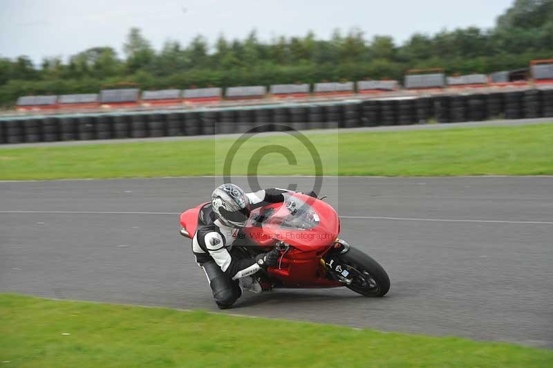 Motorcycle action photographs;cadwell;cadwell park photographs;event digital images;eventdigitalimages;motor racing louth lincolnshire;no limits trackdays;peter wileman photography;trackday;trackday digital images;trackday photos
