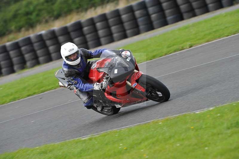 Motorcycle action photographs;cadwell;cadwell park photographs;event digital images;eventdigitalimages;motor racing louth lincolnshire;no limits trackdays;peter wileman photography;trackday;trackday digital images;trackday photos