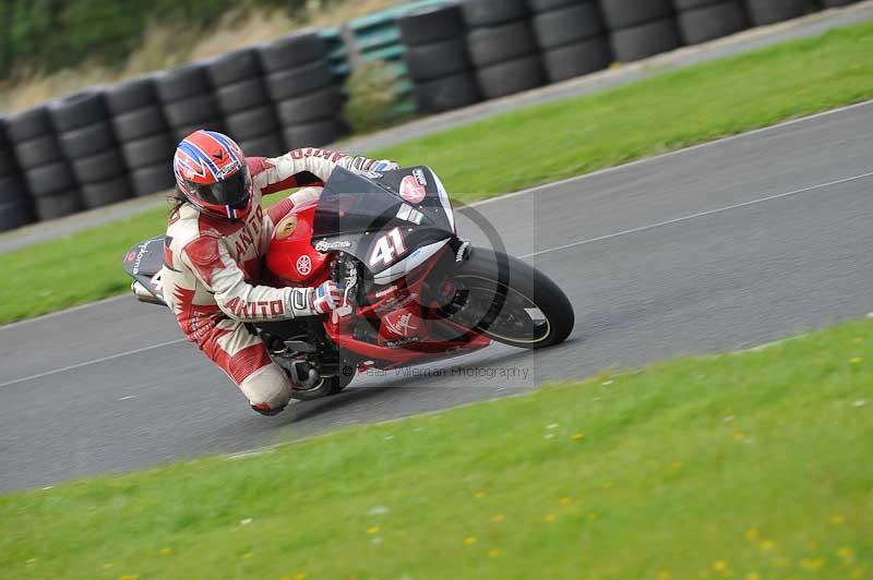Motorcycle action photographs;cadwell;cadwell park photographs;event digital images;eventdigitalimages;motor racing louth lincolnshire;no limits trackdays;peter wileman photography;trackday;trackday digital images;trackday photos