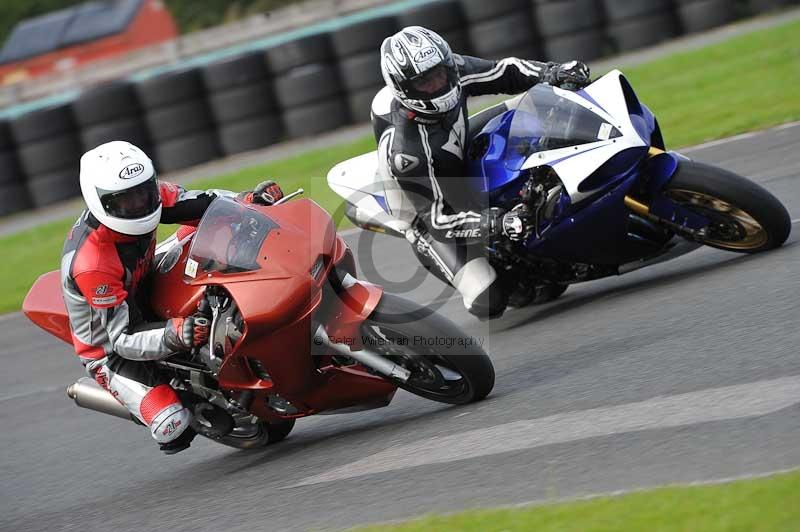 Motorcycle action photographs;cadwell;cadwell park photographs;event digital images;eventdigitalimages;motor racing louth lincolnshire;no limits trackdays;peter wileman photography;trackday;trackday digital images;trackday photos