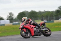 Motorcycle-action-photographs;cadwell;cadwell-park-photographs;event-digital-images;eventdigitalimages;motor-racing-louth-lincolnshire;no-limits-trackdays;peter-wileman-photography;trackday;trackday-digital-images;trackday-photos