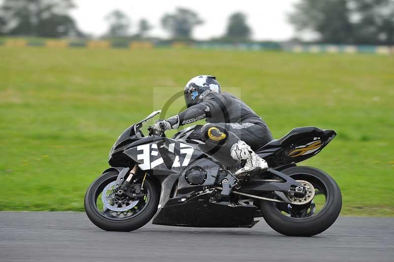 Motorcycle action photographs;cadwell;cadwell park photographs;event digital images;eventdigitalimages;motor racing louth lincolnshire;no limits trackdays;peter wileman photography;trackday;trackday digital images;trackday photos