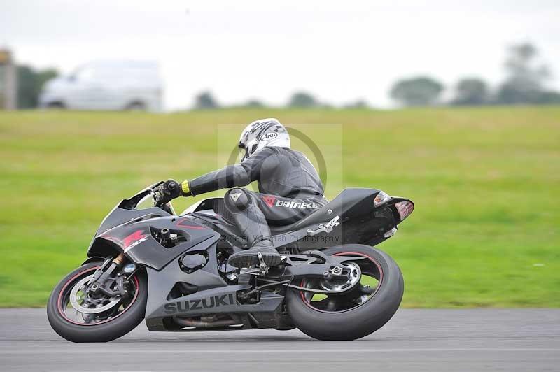 Motorcycle action photographs;cadwell;cadwell park photographs;event digital images;eventdigitalimages;motor racing louth lincolnshire;no limits trackdays;peter wileman photography;trackday;trackday digital images;trackday photos
