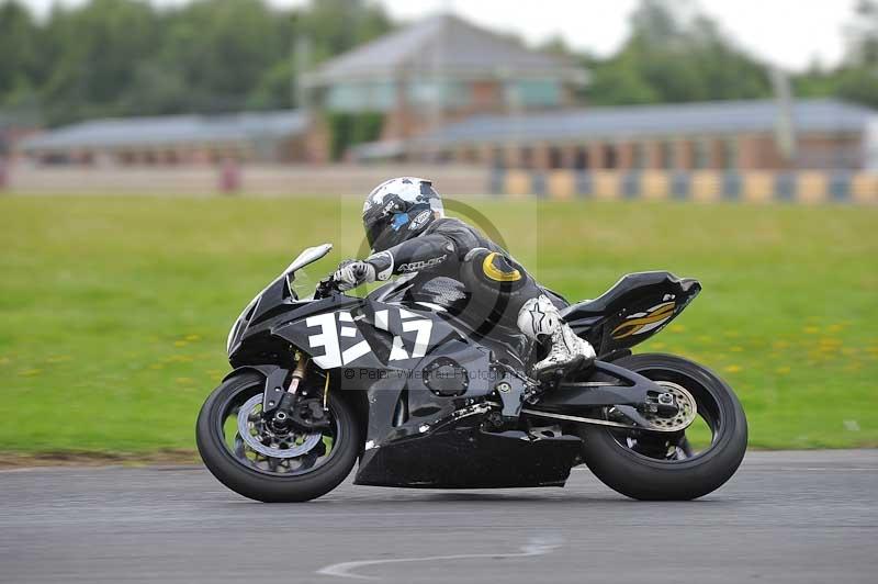 Motorcycle action photographs;cadwell;cadwell park photographs;event digital images;eventdigitalimages;motor racing louth lincolnshire;no limits trackdays;peter wileman photography;trackday;trackday digital images;trackday photos