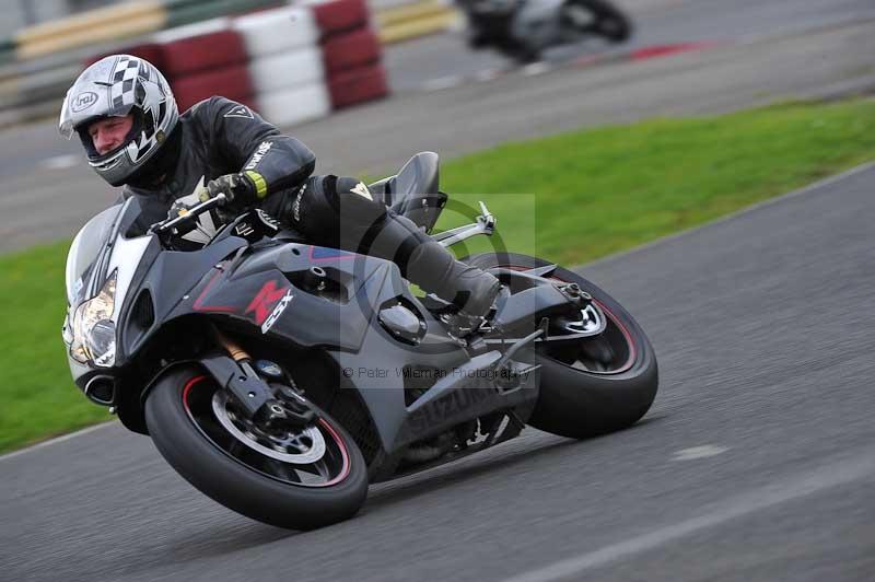 Motorcycle action photographs;cadwell;cadwell park photographs;event digital images;eventdigitalimages;motor racing louth lincolnshire;no limits trackdays;peter wileman photography;trackday;trackday digital images;trackday photos