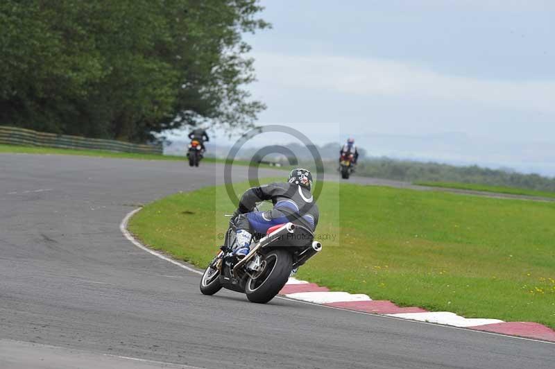 Motorcycle action photographs;cadwell;cadwell park photographs;event digital images;eventdigitalimages;motor racing louth lincolnshire;no limits trackdays;peter wileman photography;trackday;trackday digital images;trackday photos