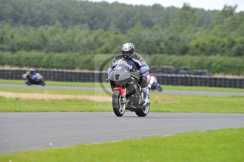 Motorcycle action photographs;cadwell;cadwell park photographs;event digital images;eventdigitalimages;motor racing louth lincolnshire;no limits trackdays;peter wileman photography;trackday;trackday digital images;trackday photos