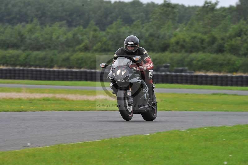 Motorcycle action photographs;cadwell;cadwell park photographs;event digital images;eventdigitalimages;motor racing louth lincolnshire;no limits trackdays;peter wileman photography;trackday;trackday digital images;trackday photos