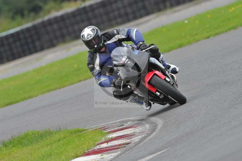 Motorcycle action photographs;cadwell;cadwell park photographs;event digital images;eventdigitalimages;motor racing louth lincolnshire;no limits trackdays;peter wileman photography;trackday;trackday digital images;trackday photos