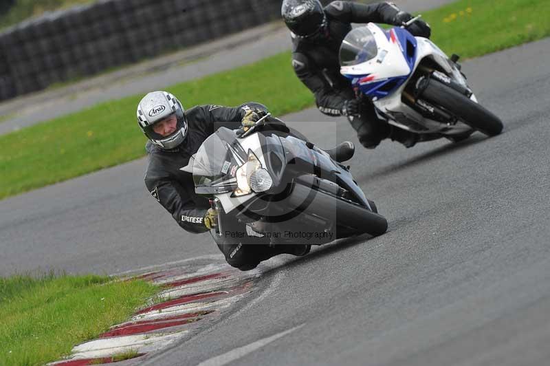 Motorcycle action photographs;cadwell;cadwell park photographs;event digital images;eventdigitalimages;motor racing louth lincolnshire;no limits trackdays;peter wileman photography;trackday;trackday digital images;trackday photos