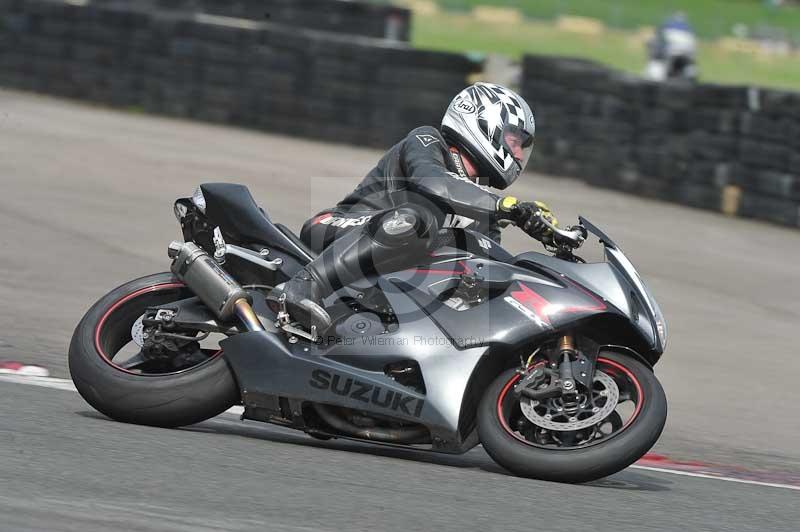 Motorcycle action photographs;cadwell;cadwell park photographs;event digital images;eventdigitalimages;motor racing louth lincolnshire;no limits trackdays;peter wileman photography;trackday;trackday digital images;trackday photos