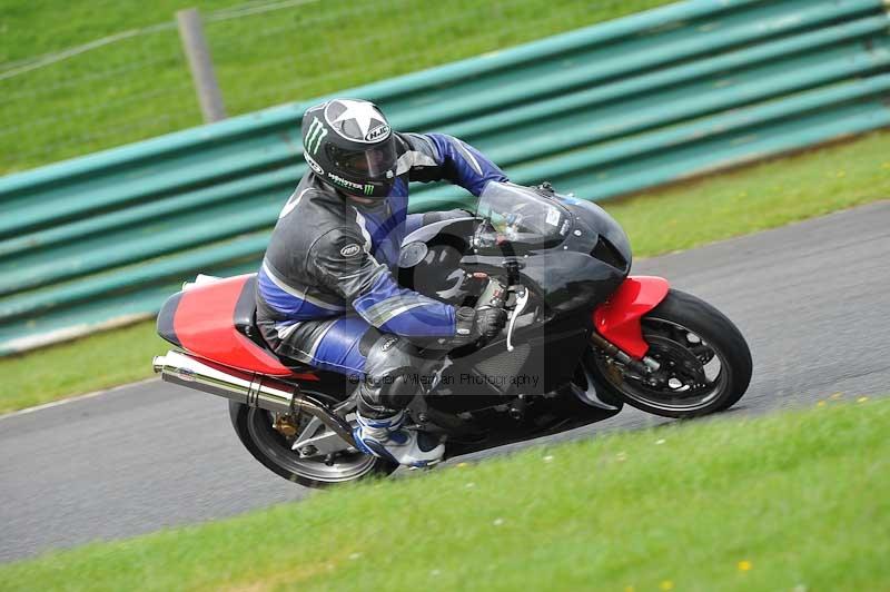 Motorcycle action photographs;cadwell;cadwell park photographs;event digital images;eventdigitalimages;motor racing louth lincolnshire;no limits trackdays;peter wileman photography;trackday;trackday digital images;trackday photos