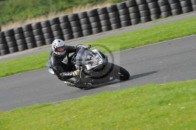Motorcycle action photographs;cadwell;cadwell park photographs;event digital images;eventdigitalimages;motor racing louth lincolnshire;no limits trackdays;peter wileman photography;trackday;trackday digital images;trackday photos