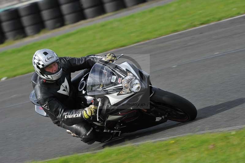 Motorcycle action photographs;cadwell;cadwell park photographs;event digital images;eventdigitalimages;motor racing louth lincolnshire;no limits trackdays;peter wileman photography;trackday;trackday digital images;trackday photos