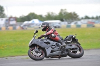 Motorcycle-action-photographs;cadwell;cadwell-park-photographs;event-digital-images;eventdigitalimages;motor-racing-louth-lincolnshire;no-limits-trackdays;peter-wileman-photography;trackday;trackday-digital-images;trackday-photos