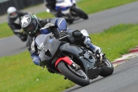 Motorcycle-action-photographs;cadwell;cadwell-park-photographs;event-digital-images;eventdigitalimages;motor-racing-louth-lincolnshire;no-limits-trackdays;peter-wileman-photography;trackday;trackday-digital-images;trackday-photos