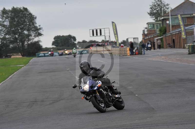 Motorcycle action photographs;cadwell;cadwell park photographs;event digital images;eventdigitalimages;motor racing louth lincolnshire;no limits trackdays;peter wileman photography;trackday;trackday digital images;trackday photos