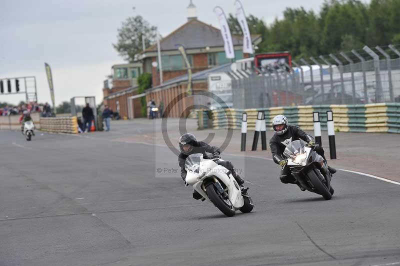 Motorcycle action photographs;cadwell;cadwell park photographs;event digital images;eventdigitalimages;motor racing louth lincolnshire;no limits trackdays;peter wileman photography;trackday;trackday digital images;trackday photos