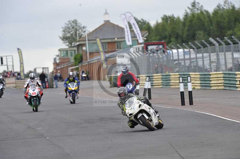 Motorcycle action photographs;cadwell;cadwell park photographs;event digital images;eventdigitalimages;motor racing louth lincolnshire;no limits trackdays;peter wileman photography;trackday;trackday digital images;trackday photos
