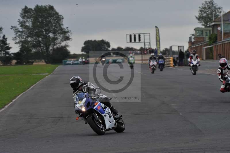 Motorcycle action photographs;cadwell;cadwell park photographs;event digital images;eventdigitalimages;motor racing louth lincolnshire;no limits trackdays;peter wileman photography;trackday;trackday digital images;trackday photos