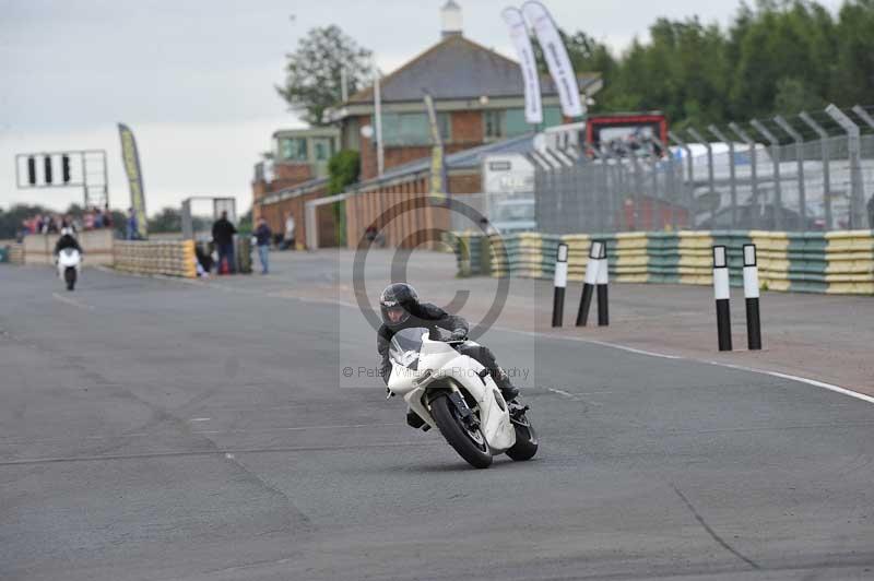 Motorcycle action photographs;cadwell;cadwell park photographs;event digital images;eventdigitalimages;motor racing louth lincolnshire;no limits trackdays;peter wileman photography;trackday;trackday digital images;trackday photos