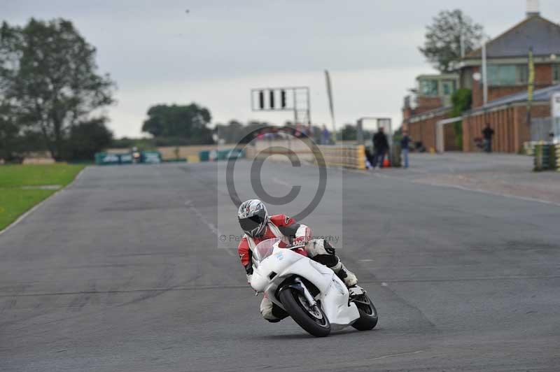 Motorcycle action photographs;cadwell;cadwell park photographs;event digital images;eventdigitalimages;motor racing louth lincolnshire;no limits trackdays;peter wileman photography;trackday;trackday digital images;trackday photos